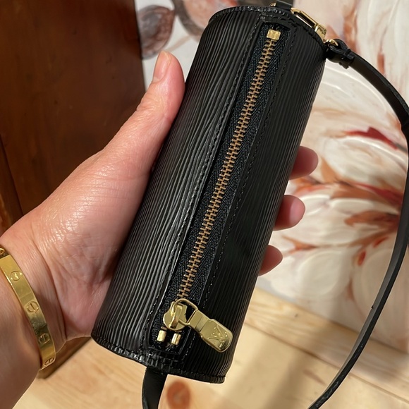 Louis Vuitton Mini Papillon Epi - Picture 6 of 11